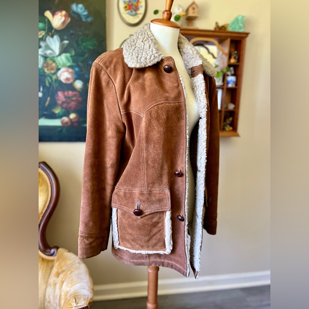 ☾ Vintage 70’s shearling lined leather suede coat / jacket - Picture 2 of 8